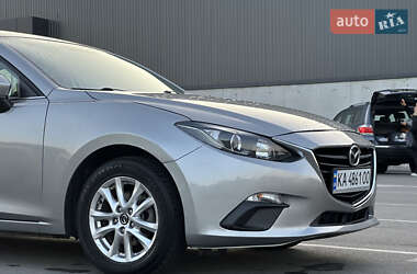 Седан Mazda 3 2015 в 