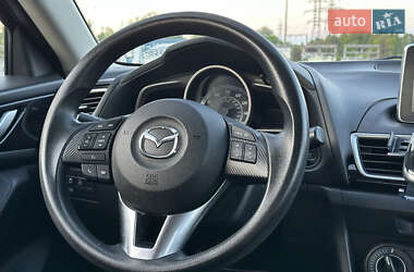 Седан Mazda 3 2015 в 