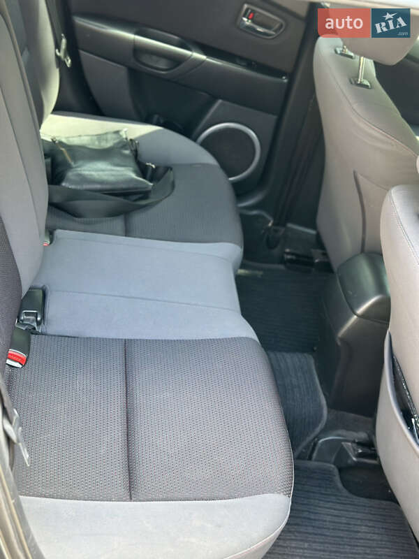 Седан Mazda 3 2008 в Павлограде