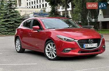 Хэтчбек Mazda 3 2017 в 