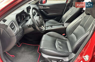 Хэтчбек Mazda 3 2017 в 