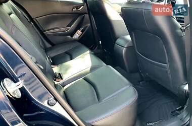 Седан Mazda 3 2015 в 