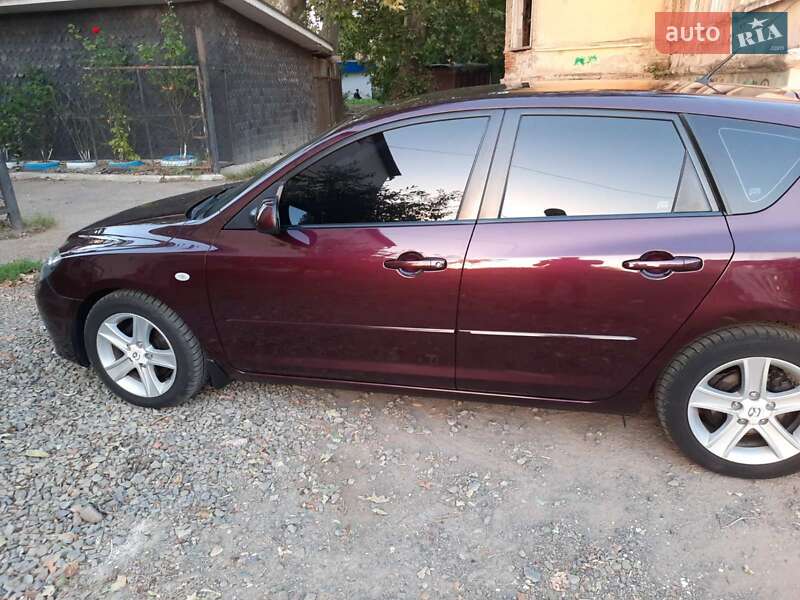 Хэтчбек Mazda 3 2008 в Мукачево
