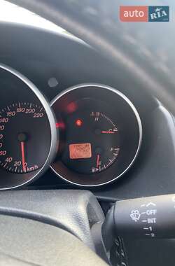 Хэтчбек Mazda 3 2005 в 