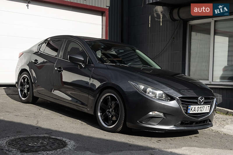 Седан Mazda 3 2013 в 