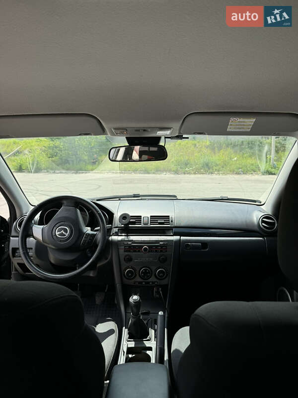 Седан Mazda 3 2006 в Харкові