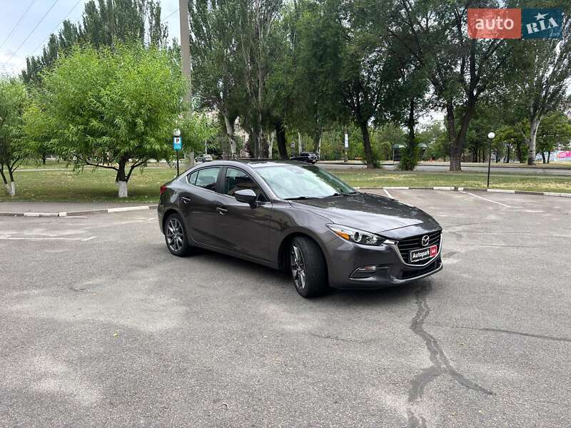 Седан Mazda 3 2018 в Запорожье