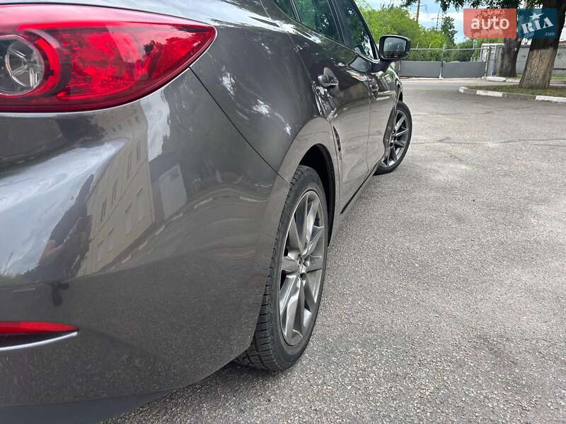 Седан Mazda 3 2018 в Запорожье