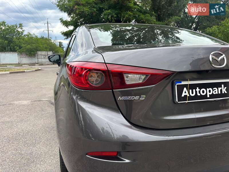 Седан Mazda 3 2018 в Запорожье
