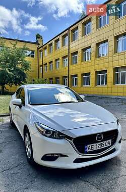 Седан Mazda 3 2018 в Дніпрі