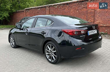 Седан Mazda 3 2018 в 
