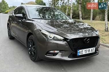 Хэтчбек Mazda 3 2017 в 