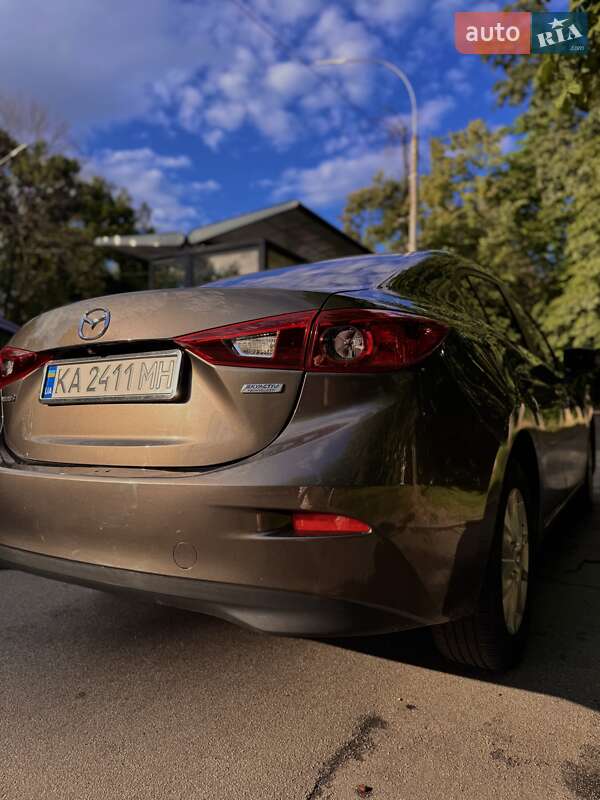 Седан Mazda 3 2016 в Києві