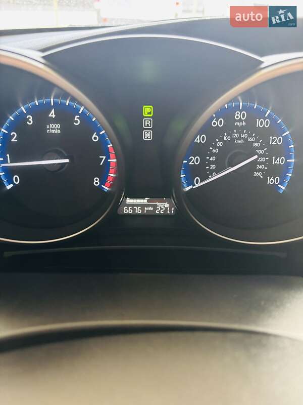 Седан Mazda 3 2013 в Днепре