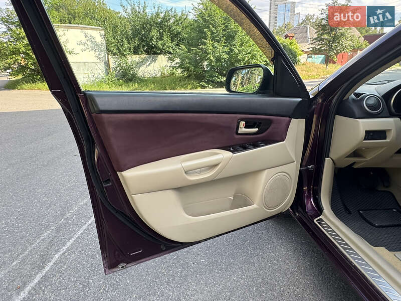 Седан Mazda 3 2007 в Киеве