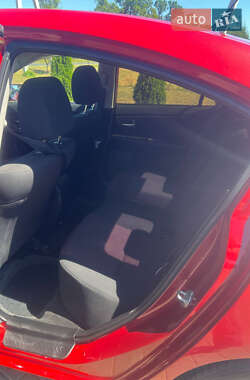 Седан Mazda 3 2004 в 