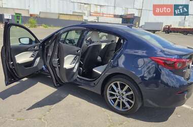 Седан Mazda 3 2018 в 