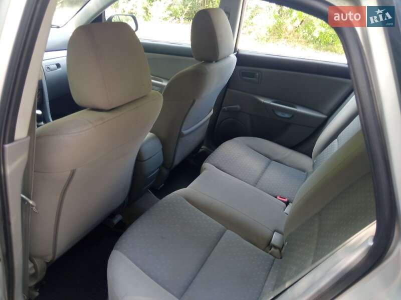 Хэтчбек Mazda 3 2003 в Запорожье