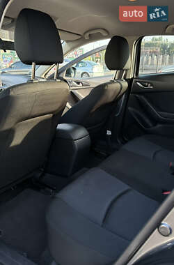 Седан Mazda 3 2014 в 