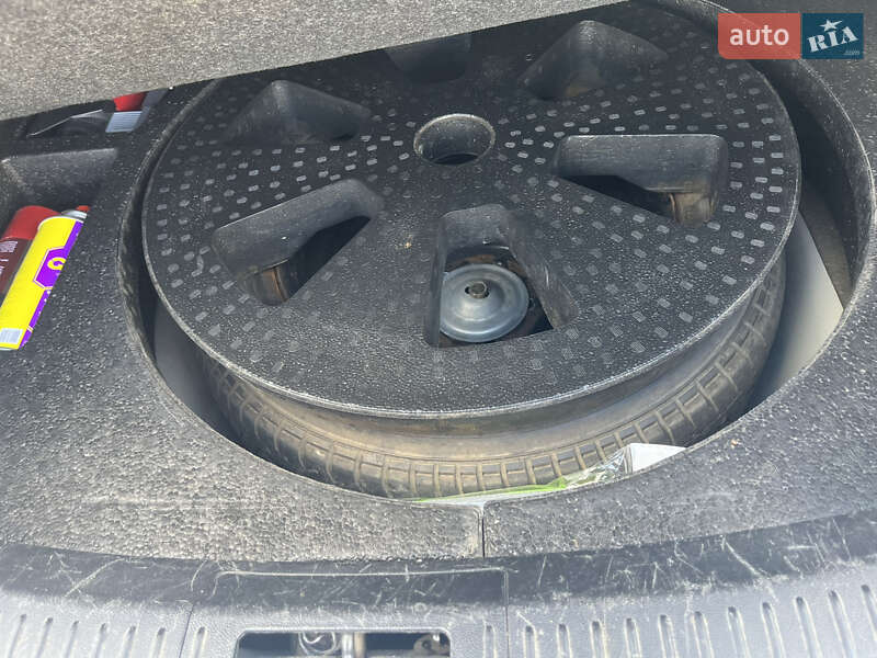 Седан Mazda 3 2004 в Одесі