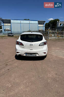 Хэтчбек Mazda 3 2011 в 