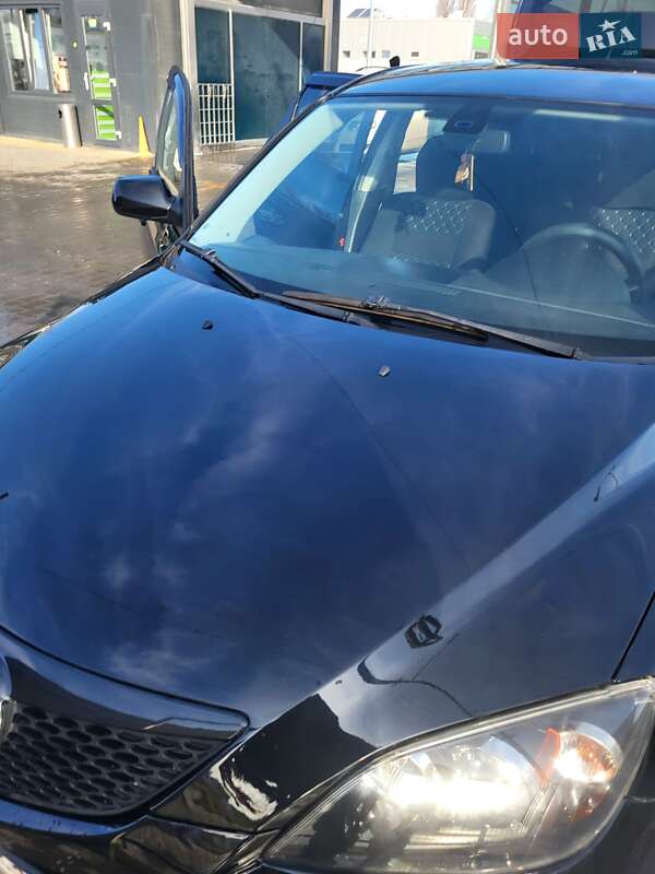 Хэтчбек Mazda 3 2005 в Одессе