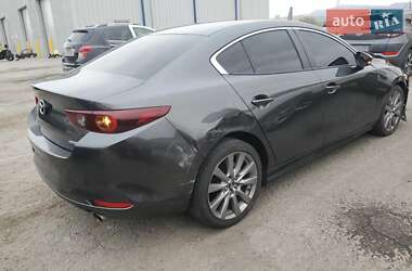 Седан Mazda 3 2022 в 
