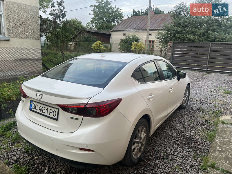 Седан Mazda 3 2015 в Львове