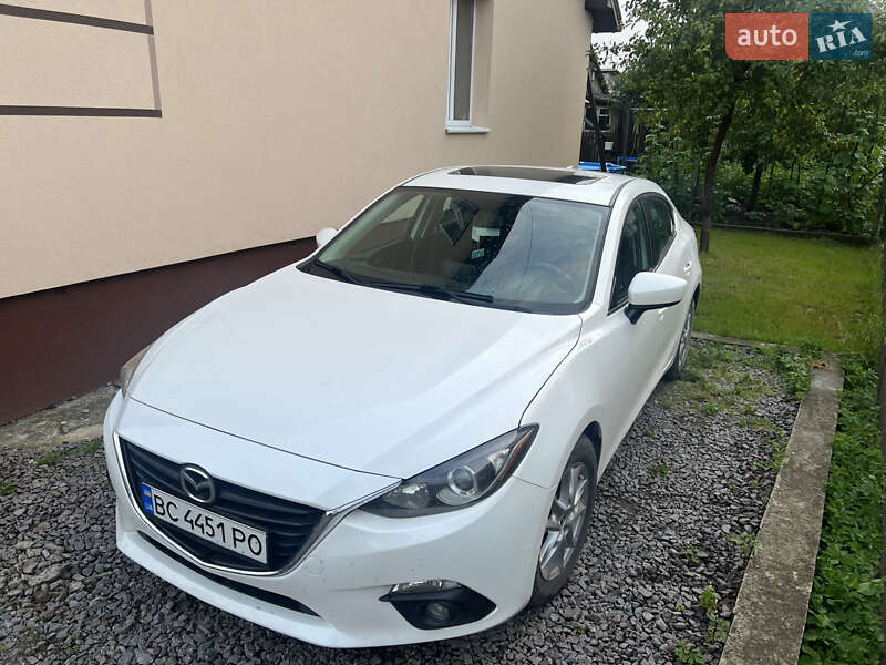 Седан Mazda 3 2015 в Львове