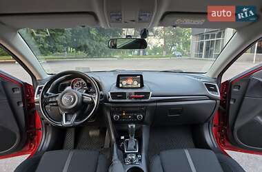 Седан Mazda 3 2016 в 