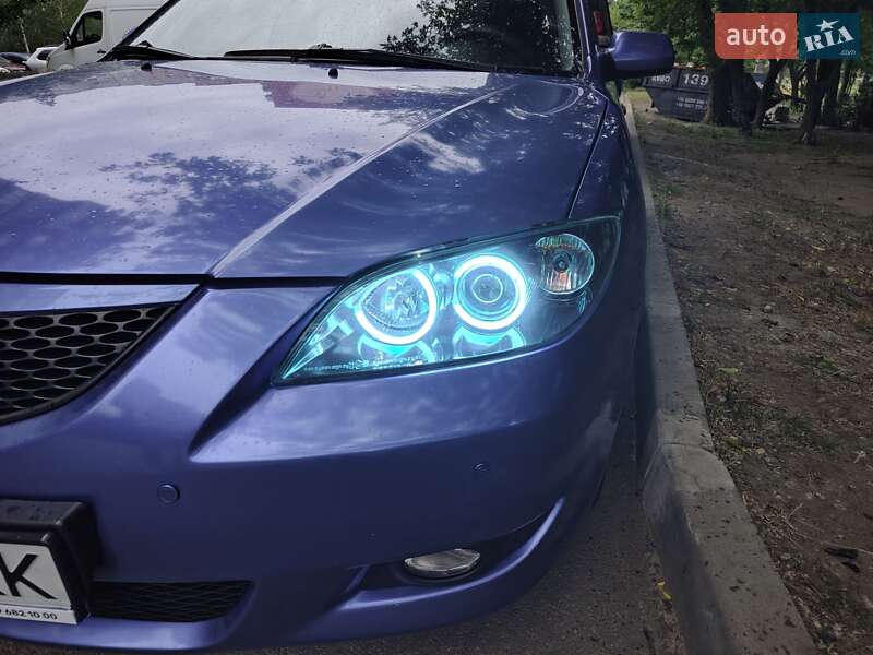 Седан Mazda 3 2005 в Харкові