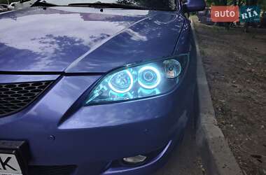 Седан Mazda 3 2005 в 