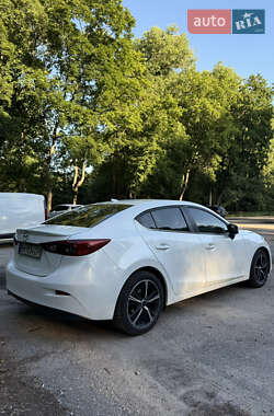 Седан Mazda 3 2015 в 