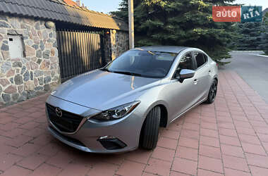 Седан Mazda 3 2015 в Киеве