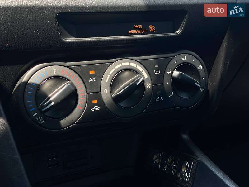 Седан Mazda 3 2017 в Киеве