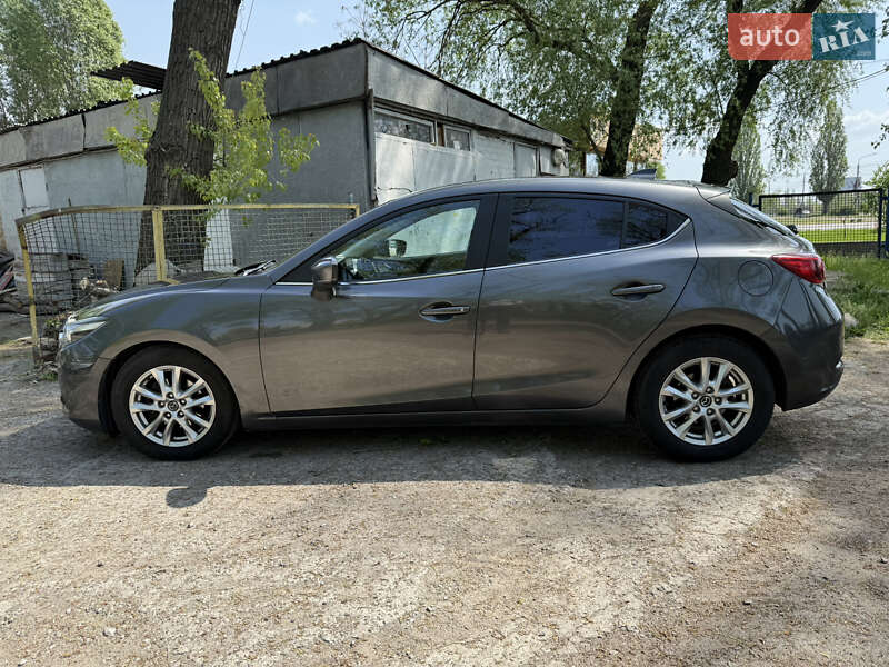 Хетчбек Mazda 3 2017 в Запоріжжі