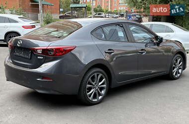 Седан Mazda 3 2015 в 