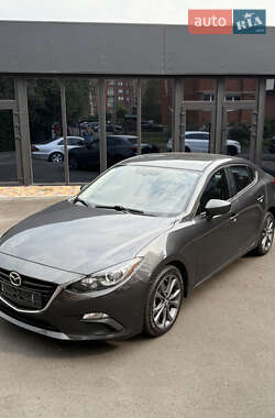 Седан Mazda 3 2015 в 