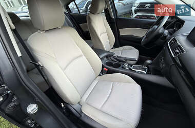 Седан Mazda 3 2015 в 
