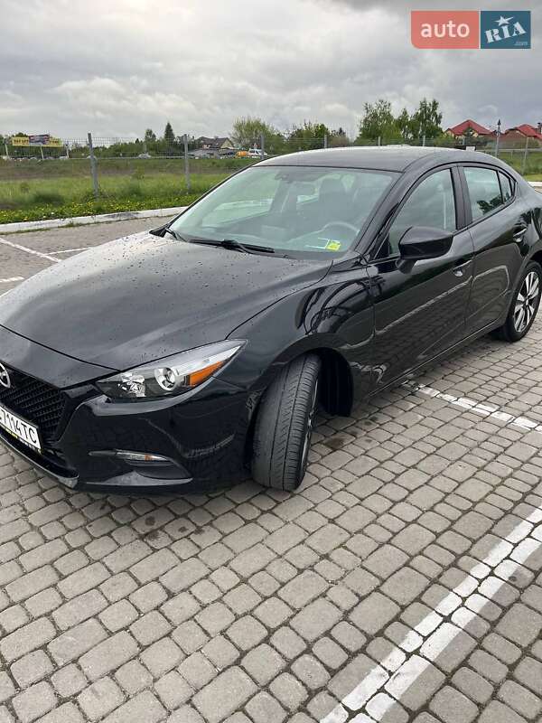 Седан Mazda 3 2017 в Львове
