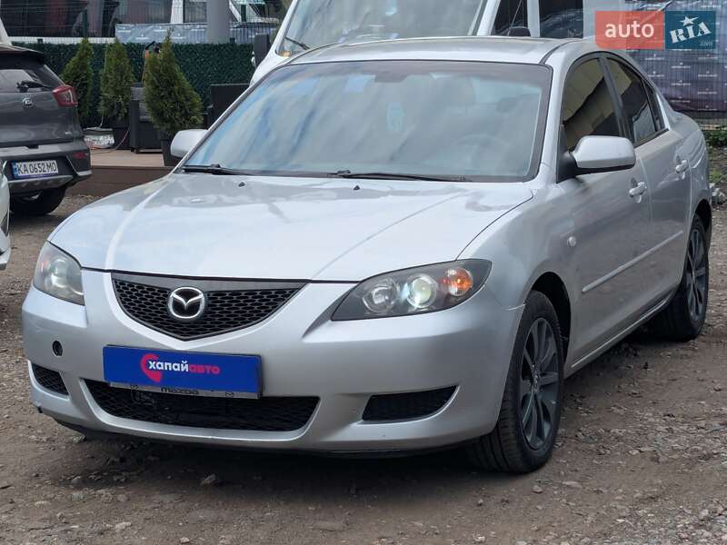 Седан Mazda 3 2004 в Киеве