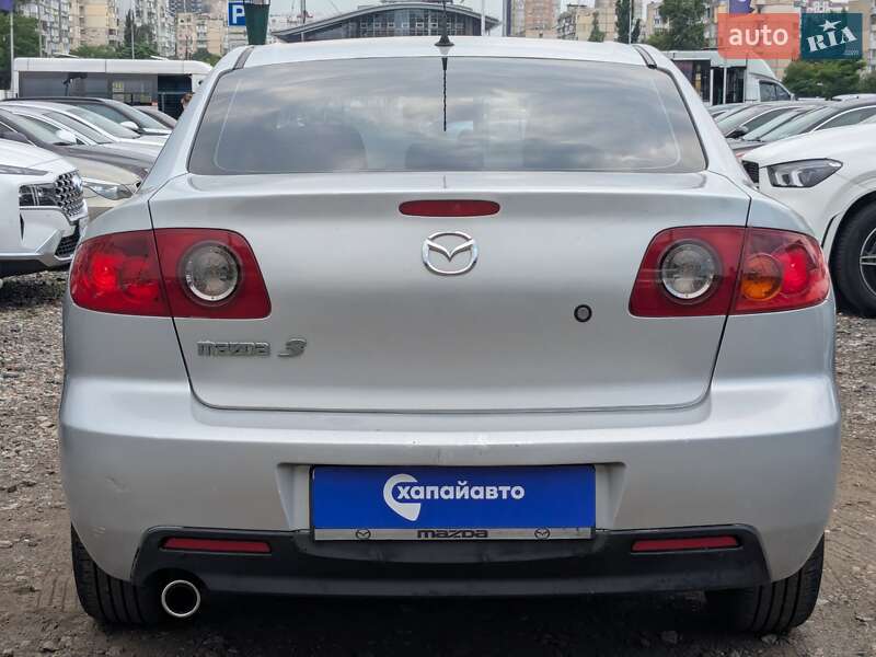 Седан Mazda 3 2004 в Киеве