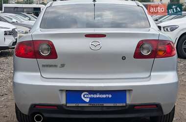 Седан Mazda 3 2004 в 