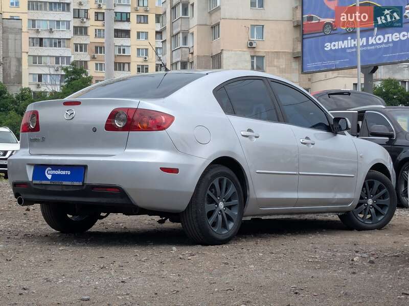 Седан Mazda 3 2004 в Киеве