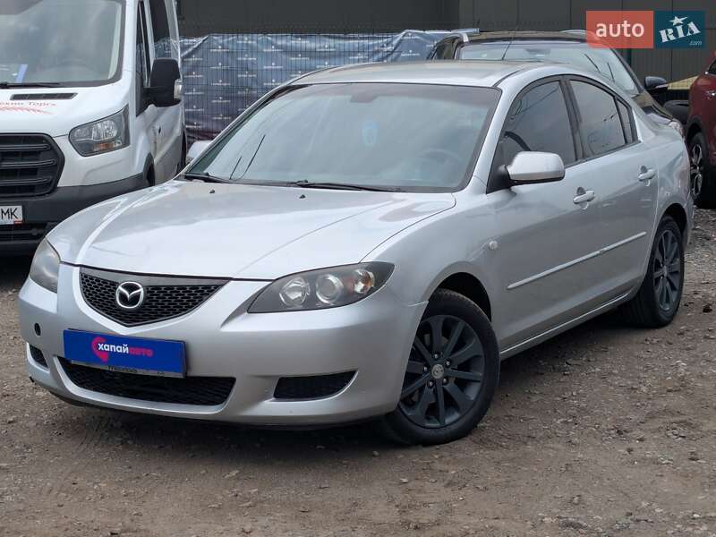 Седан Mazda 3 2004 в 