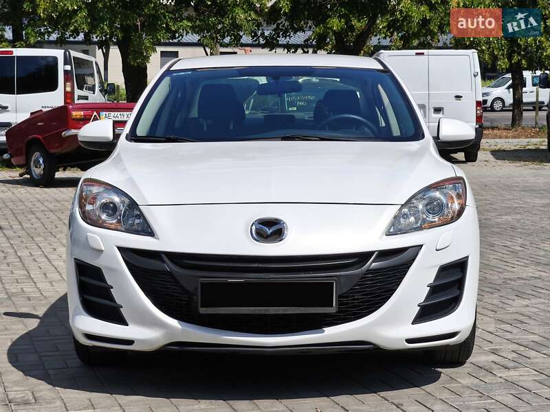 Седан Mazda 3 2010 в Дніпрі