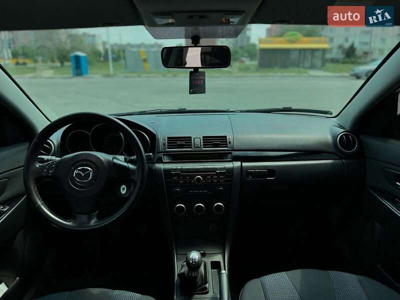 Седан Mazda 3 2004 в Запорожье