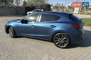 Хэтчбек Mazda 3 2018 в 