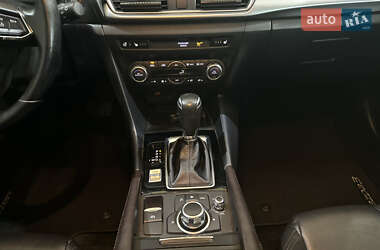 Хэтчбек Mazda 3 2018 в 
