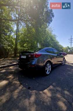 Седан Mazda 3 2018 в 